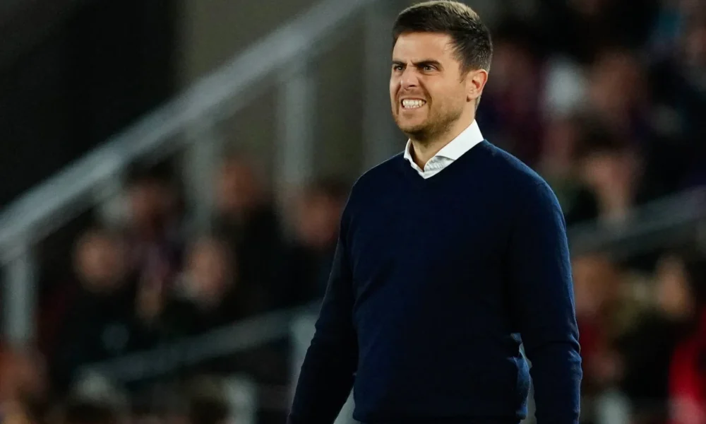 actuación Unai Simón — Actuación Unai Simón: Lisci Resalta su Rendimiento Descomunal en Derrota de Osas