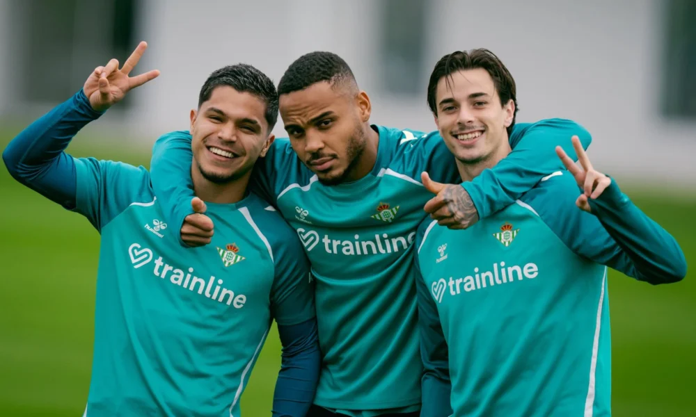 convocatoria del Betis — Pellegrini anuncia convocatoria del Betis sin Bakambu para enfrentar al Espanyol