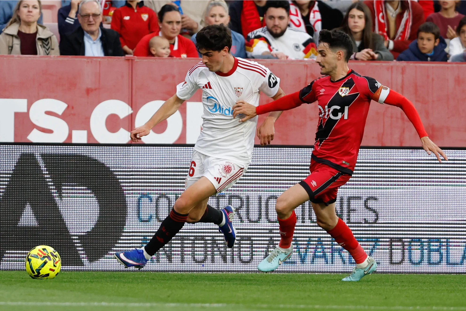 Oferta Nápoles Juanlu — Agente de Juanlu Sánchez Confirma Oferta del Nápoles por el Jugador del Sevilla