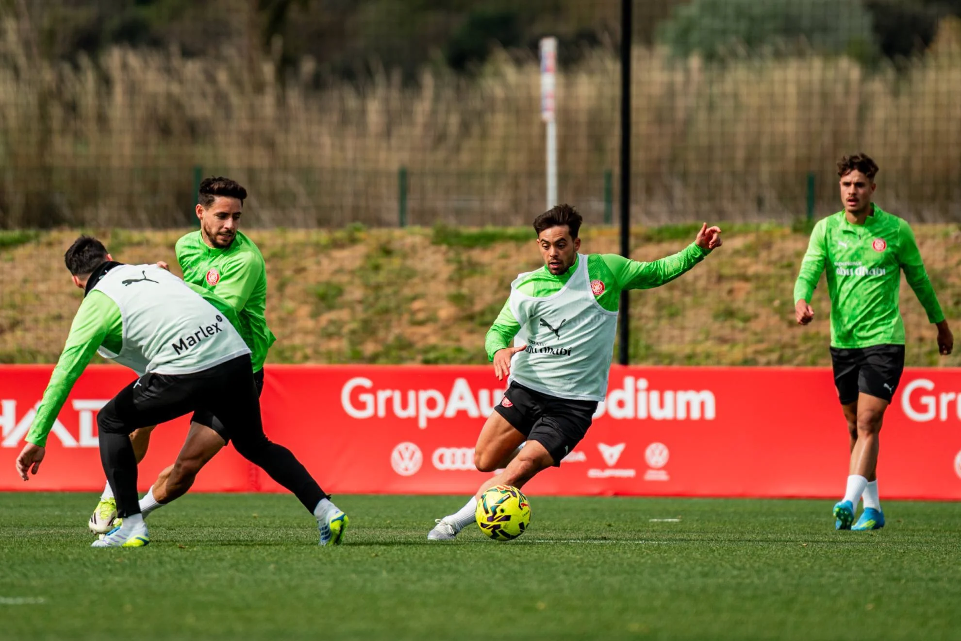 Girona reanuda entrenamientos — Girona reanuda entrenamientos: Míchel prepara duelo contra Villarreal