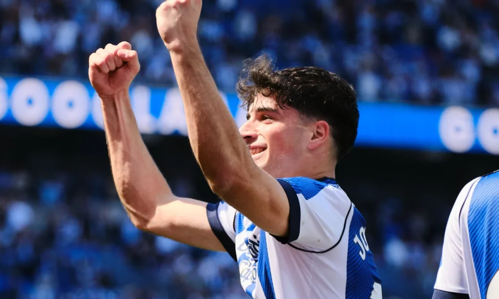 primer gol Jon Martín — Jon Martín marca su primer gol en La Liga con un cabezazo espectacular