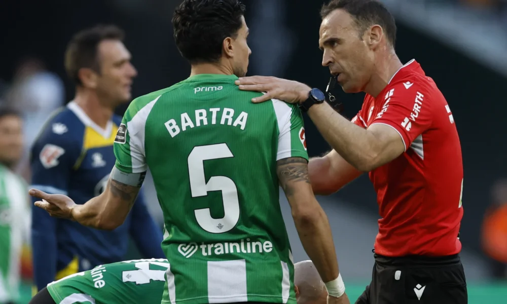 empate del Betis — Marc Bartra lamenta empate del Betis: "Hemos hecho un montón de ocasiones claras