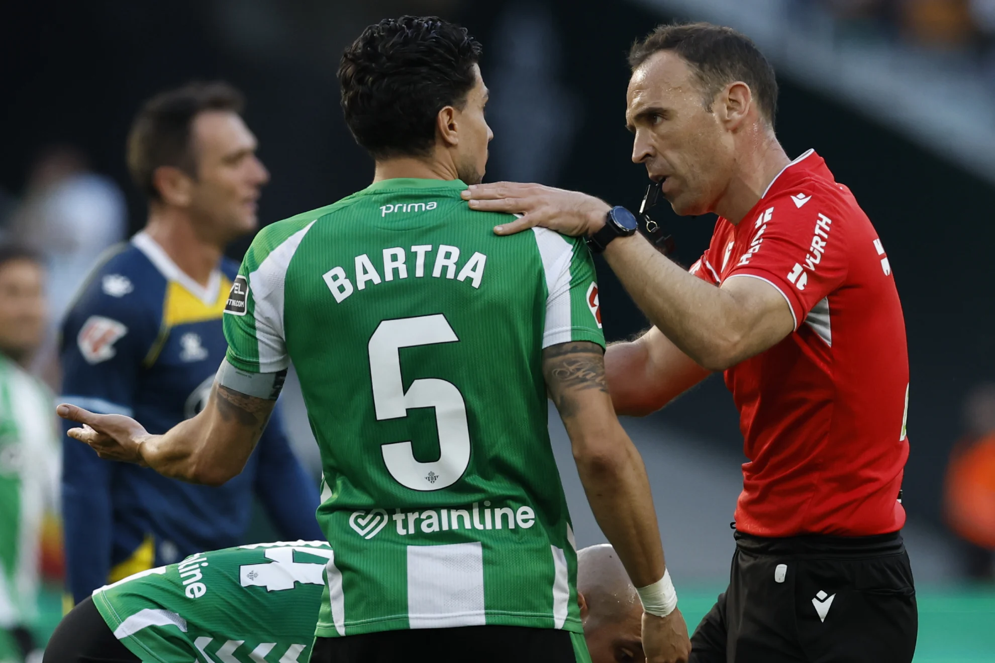 empate del Betis — Marc Bartra lamenta empate del Betis: "Hemos hecho un montón de ocasiones claras