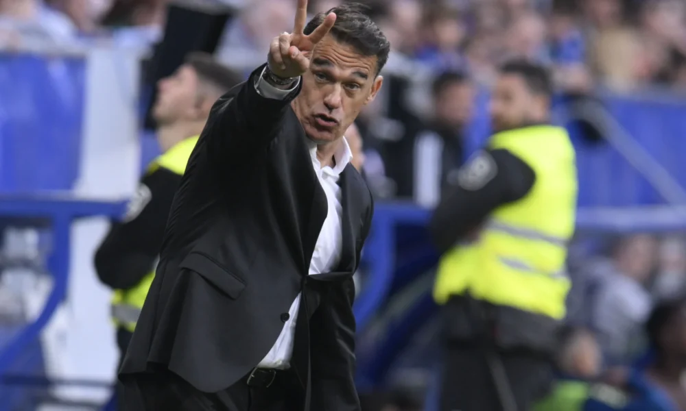 García Plaza arbitraje Sevilla — García Plaza denuncia árbitro por pisotón a Sow en derrota del Sevilla ante Ovie