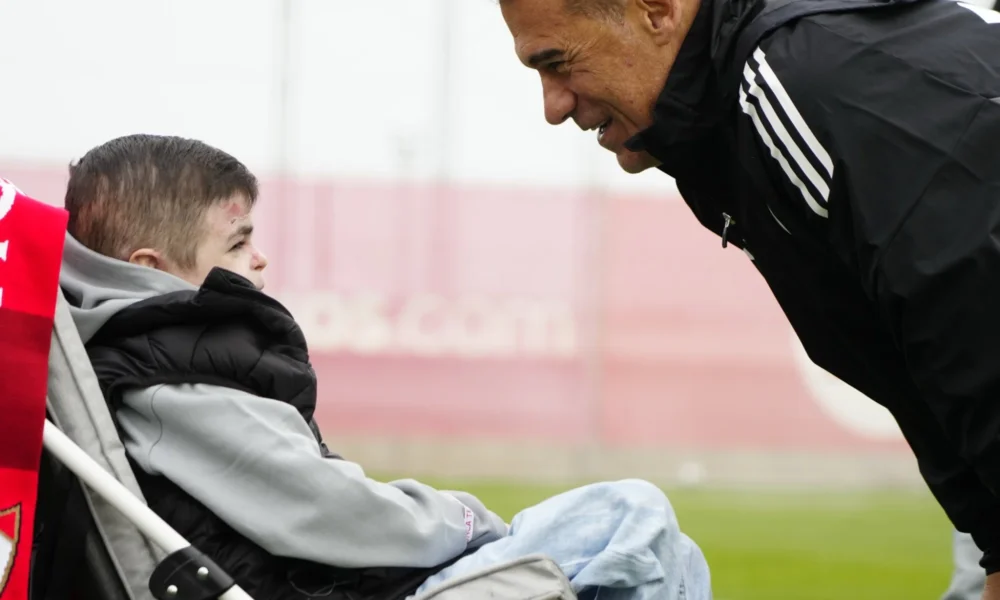 Inspiración Piel Mariposa — Inspiración Piel Mariposa: La emotiva visita de Leo al Sevilla FC