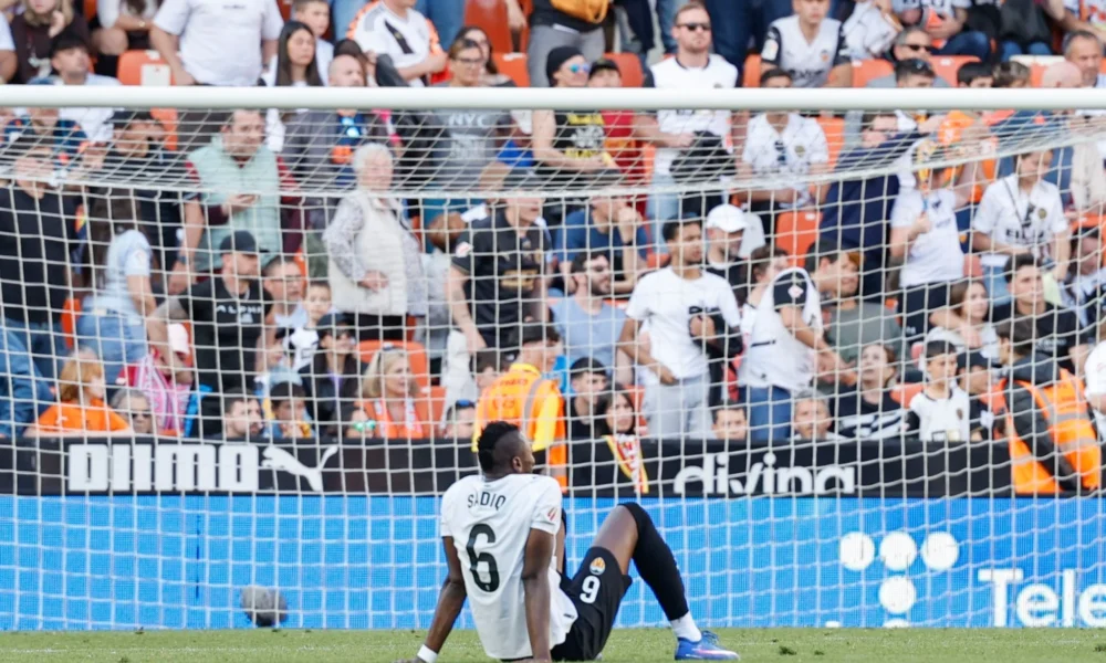 Riesgo Descenso Valencia — Valencia CF en Riesgo de Descenso Tras Jornada Negativa en LaLiga