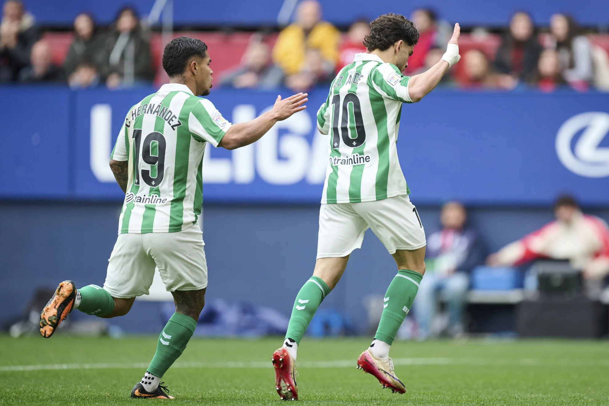 Betis posición liga — El Real Betis Consolida su Posición en La Liga Española a Pesar de Empate
