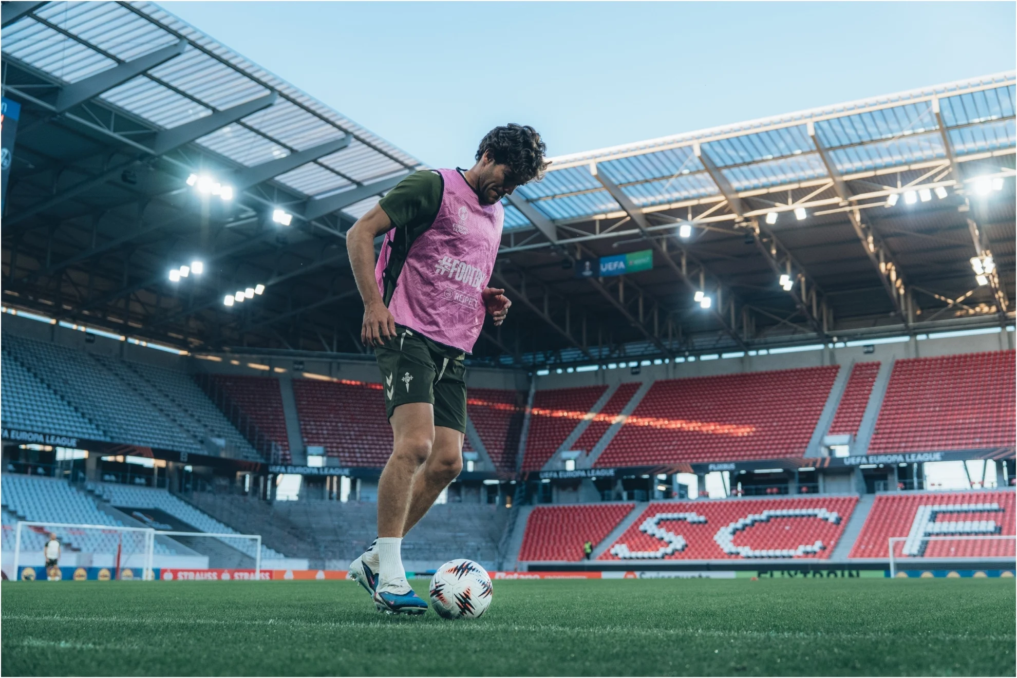 reacción Celta Friburgo — Reacción Celta Friburgo: Marcos Alonso y Sergio Carreira impulsan la remontada