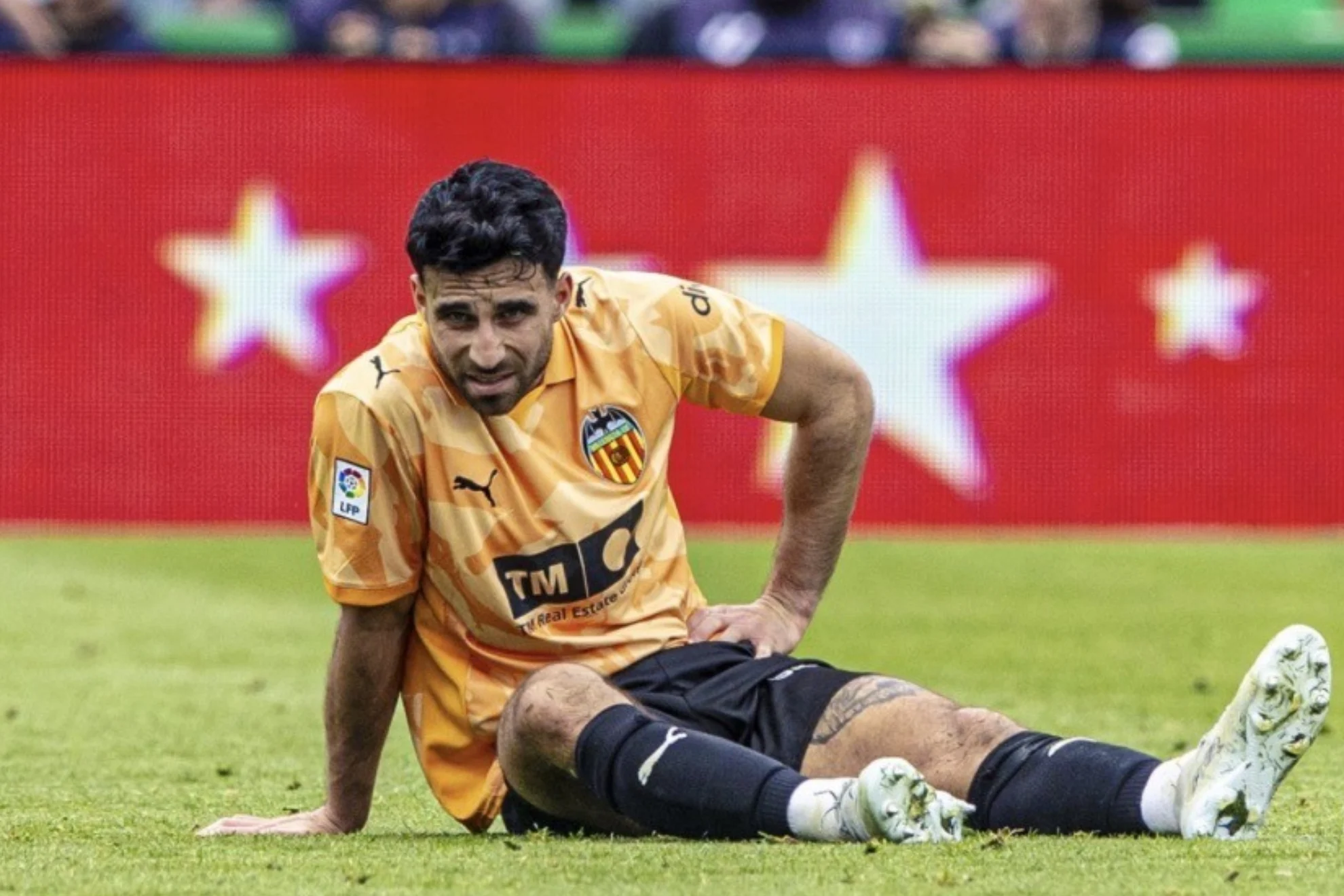 lesión Eray Comert — Lesión Eray Comert Complica al Valencia CF en su Lucha por la Permanencia