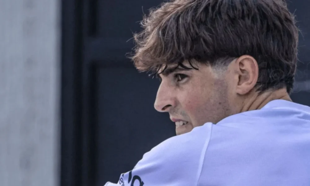 Trayectoria Javi Guerra Valencia — Trayectoria Javi Guerra Valencia: Tres Años de Alternancia y Rendimiento Variabl