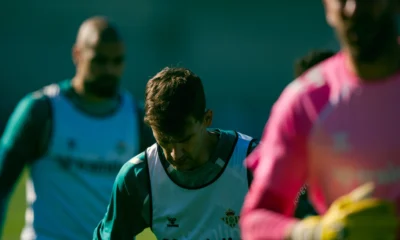 lesión Diego Llorente — La lesión Diego Llorente margina al central del Betis para el partido contra el