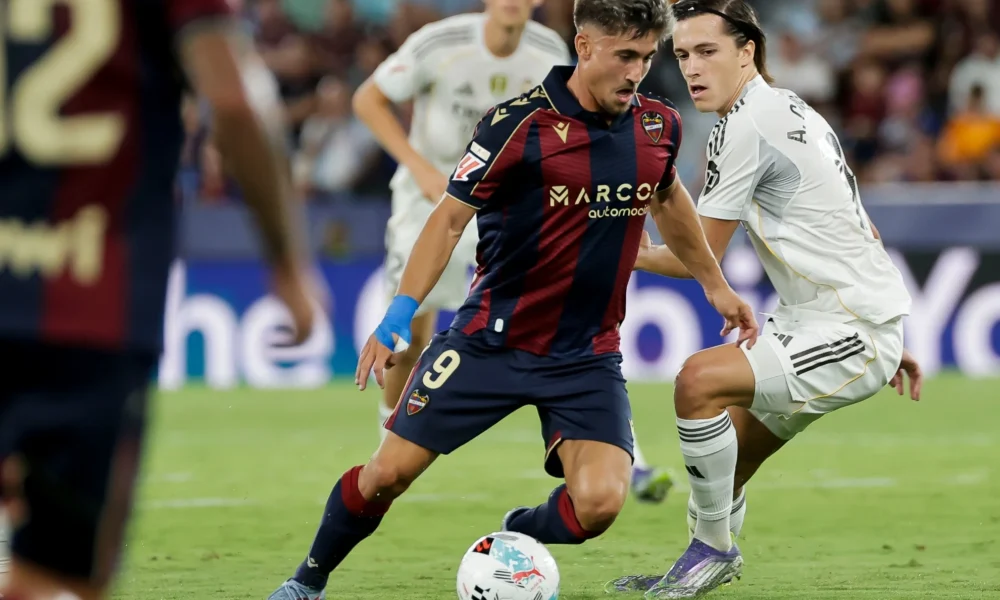 Iván Romero Levante Sevilla — Iván Romero analiza duelo clave Levante-Sevilla por la permanencia