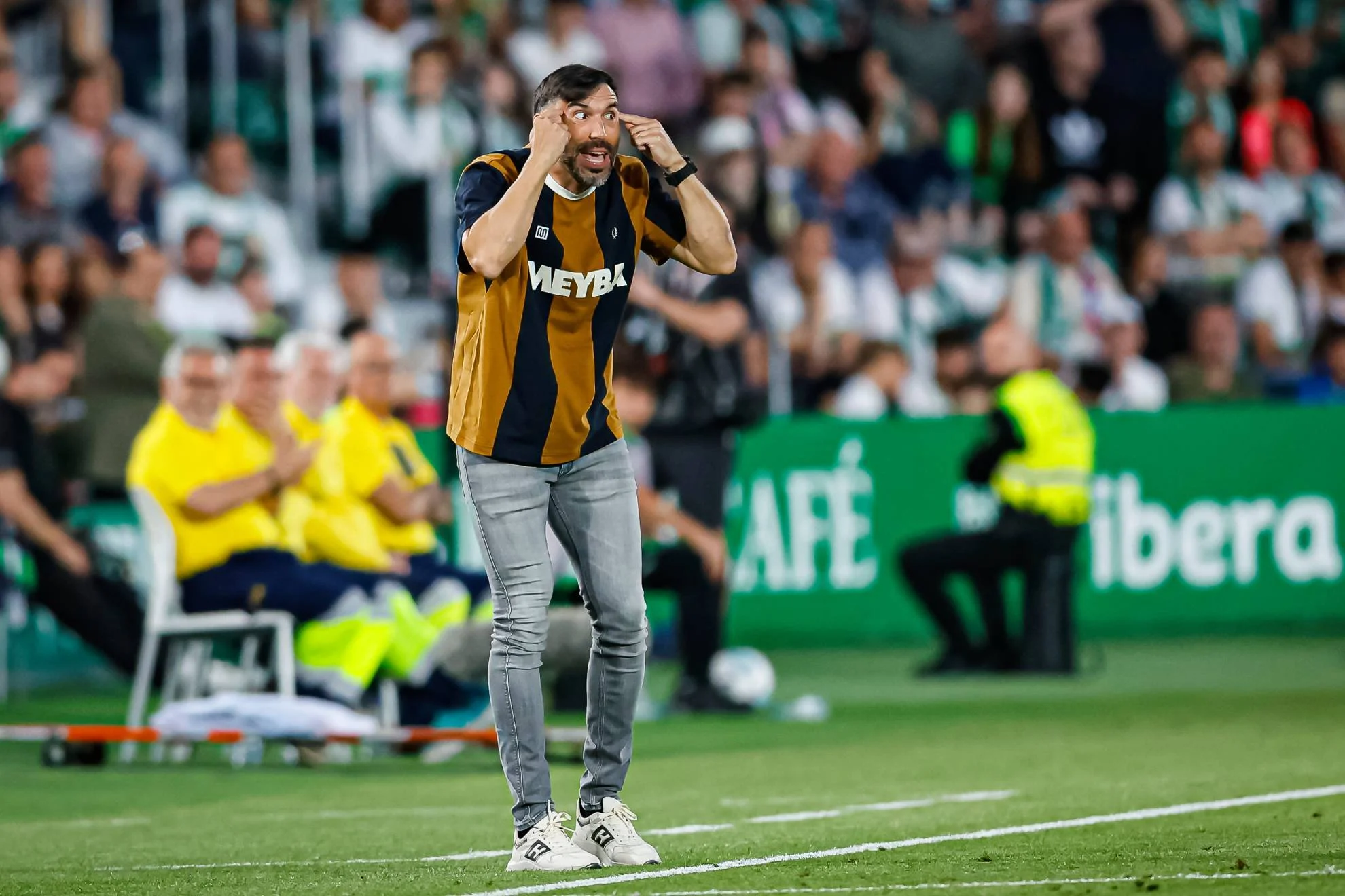 Affengruber Copa Mundo — Sarabia Impulsa Candidatura de Affengruber a Copa Mundo Tras Gesta del Elche