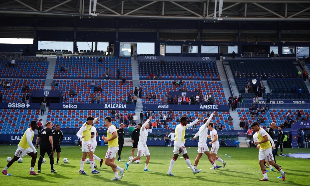 Sevilla repite once — Sevilla Repite Once Titular por Segunda Vez en la Temporada