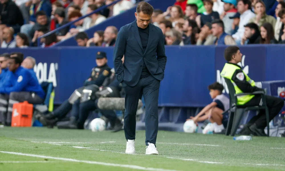 Peor partido Sevilla — Peor Partido Sevilla: García Plaza Critica Dura Derrota ante Levante