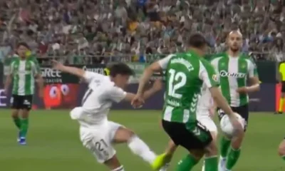 polémicas arbitrales fútbol — Polémicas arbitrales fútbol: controversia por manos en el Betis-Real Madrid