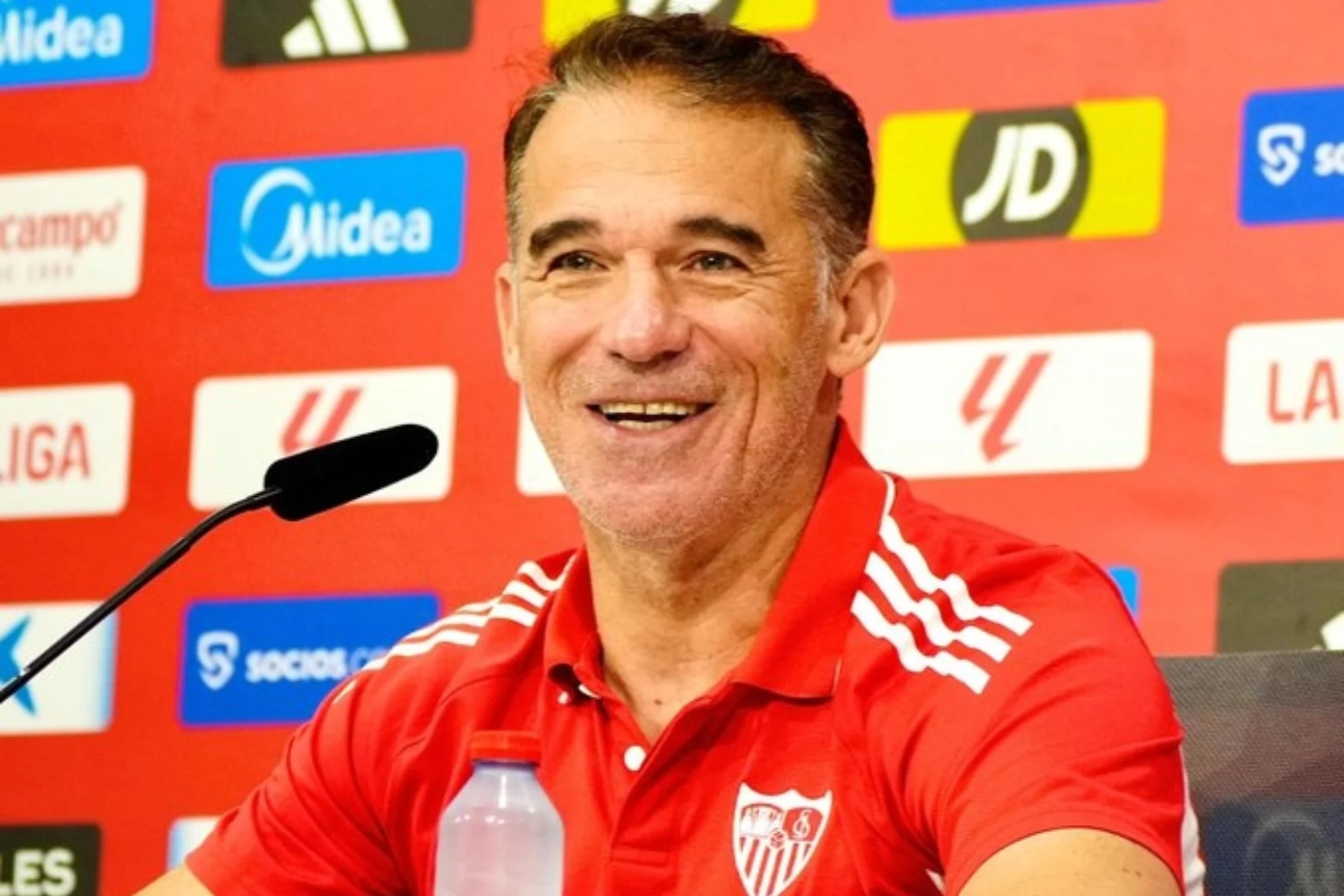 Declaraciones García Plaza — Declaraciones García Plaza: El entrenador del Sevilla aborda la compleja situaci