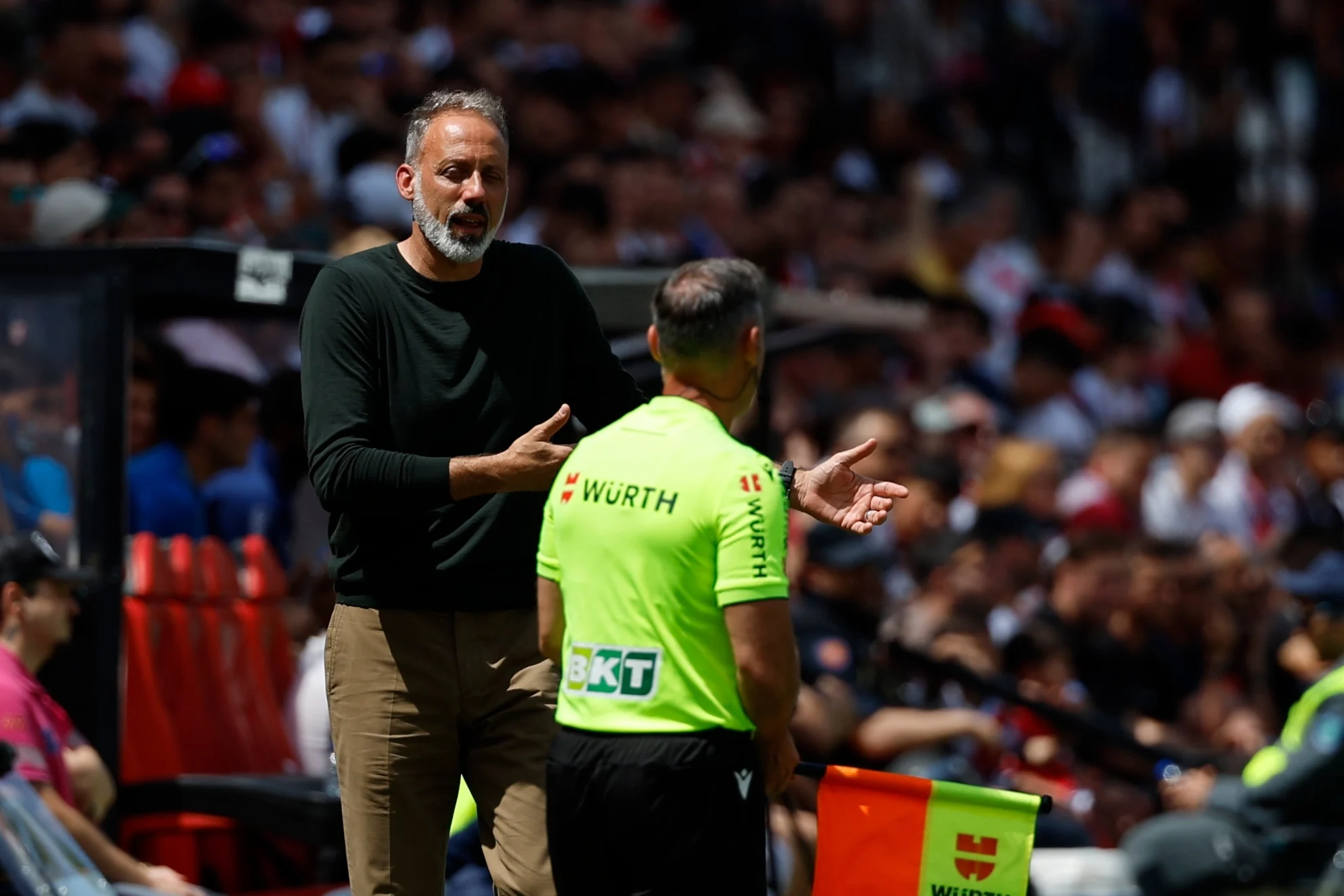 Matarazzo decisiones arbitrales — Matarazzo Decisiones Arbitrales: Técnico de Real Sociedad Evalúa el Empate 3-3