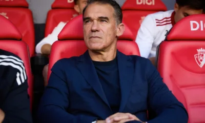 Malestar García Plaza — Malestar García Plaza: La Furia del Técnico del Sevilla por Derrota ante Osasuna