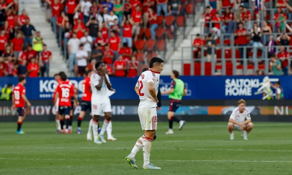 Crisis Sevilla FC — Crisis Sevilla FC: Equipo Hispalense Cae en Descenso Tras Nueva Derrota en LaLig