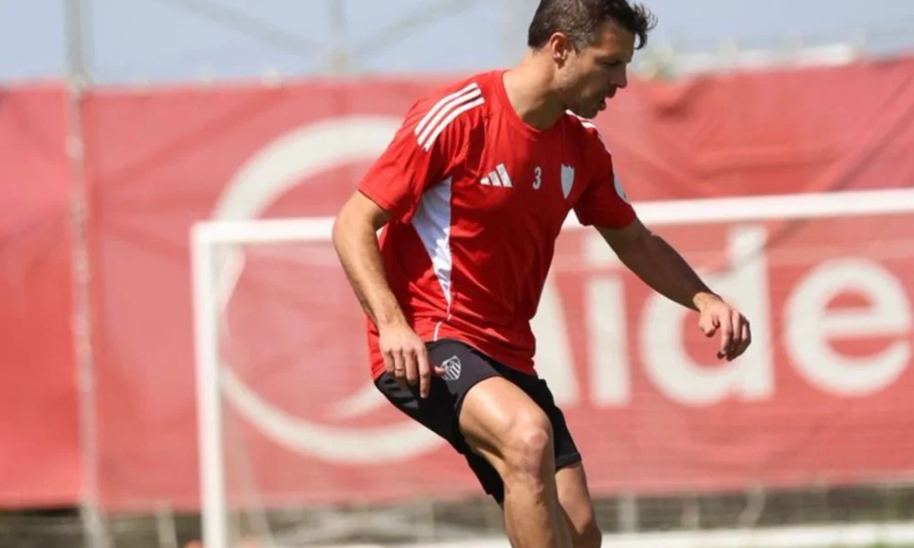 Retorno Azpilicueta Sevilla — El retorno de Azpilicueta potencia al Sevilla ante la Real Sociedad