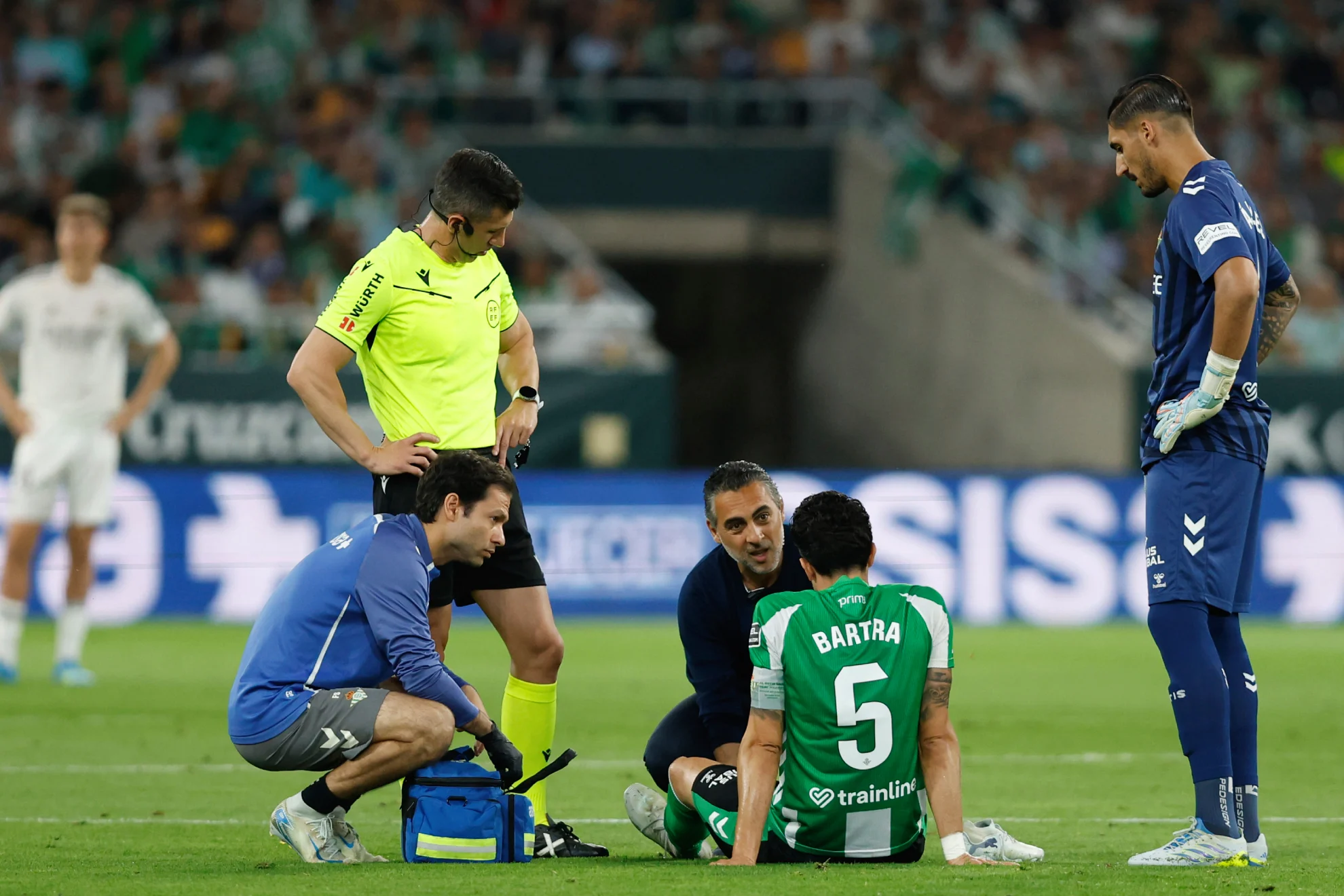 lesión Bartra Betis — Marc Bartra Sufre Lesión Parcial de Fascia Plantar en Pie Derecho