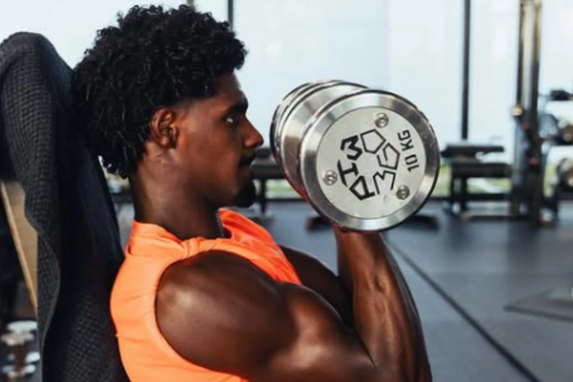 nuevo lateral derecho Valencia — Valencia busca nuevo lateral derecho con perfil de alta regularidad