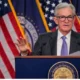 Última reunión Powell — Última reunión Powell: Fed mantiene tasas ante presiones por inflación global