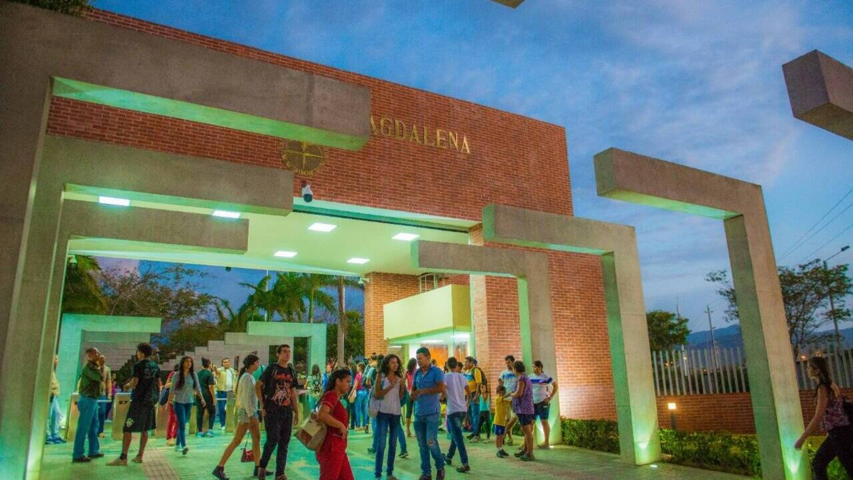 rectificación Universidad Magdalena — Universidad del Magdalena emite rectificación pública a Francisco de la Hoz