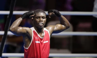 Yuberjen Martínez título mosca — Yuberjen Martínez busca título mosca latino OMB en Panamá