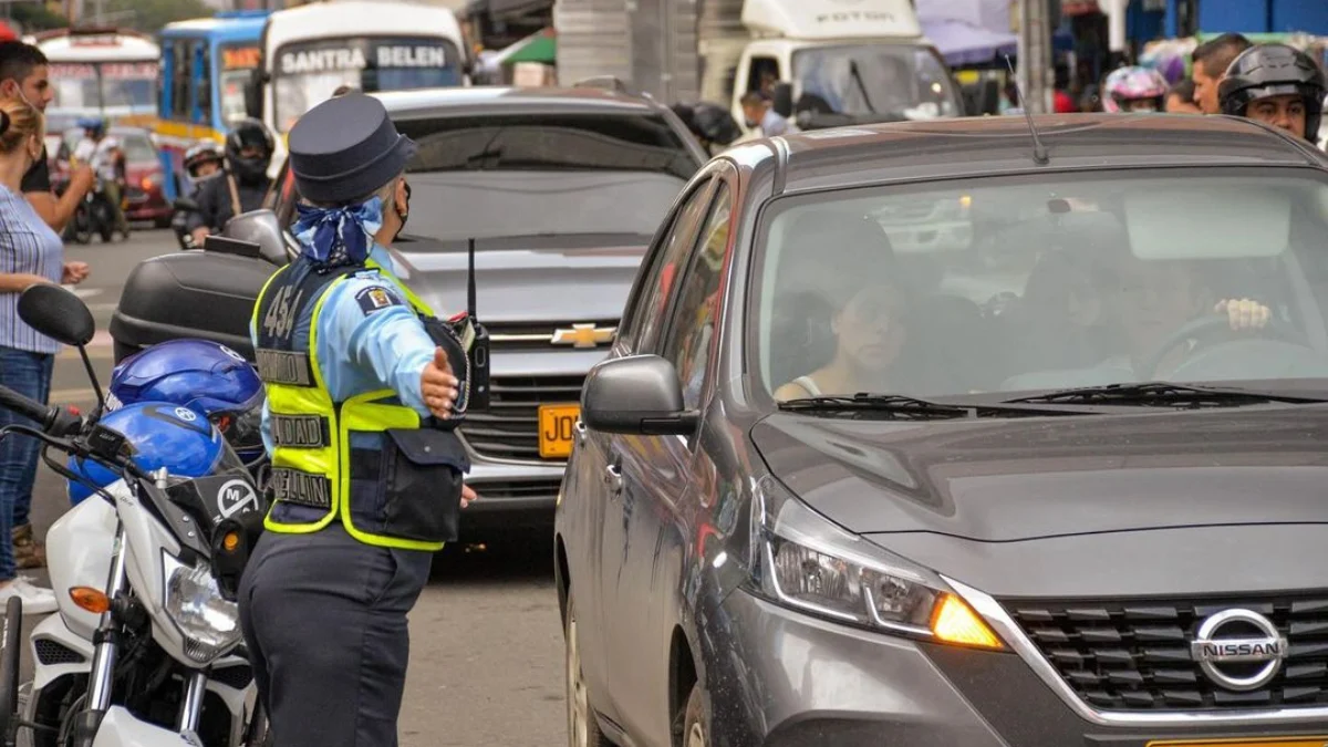 Cierres viales Medellín — Cierres viales Medellín: Impacto en la movilidad por eventos masivos del fin de