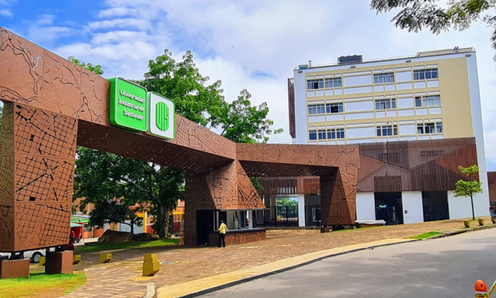 Ataque químico UIS — Estudiante de la UIS en UCI tras grave ataque químico en campus