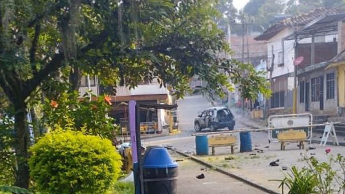 ataques con drones en Jamundí — Ataques con drones en Jamundí: disidentes atacan Robles con drones y fusiles