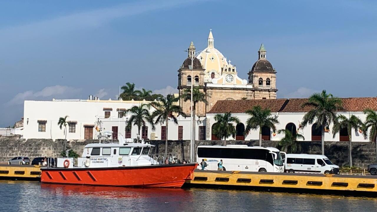 restauración cúpula florentina — Restauración de la Iglesia de San Pedro Claver: cúpula florentina en Cartagena r