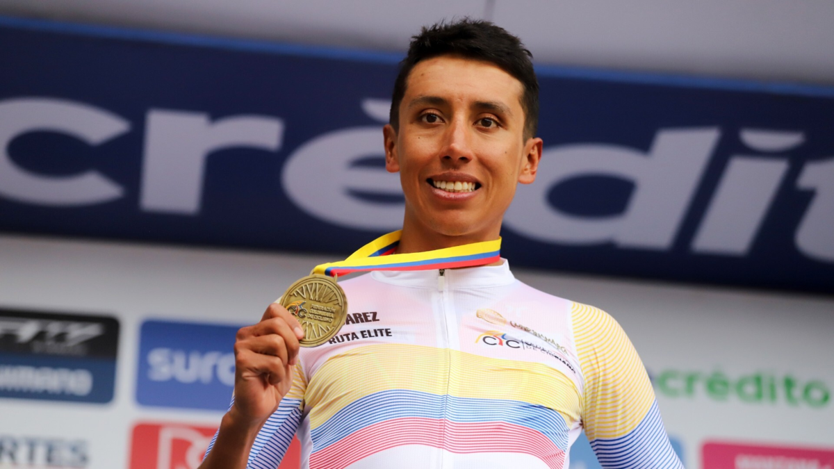Pasaporte Egan Bernal — Pasaporte Egan Bernal: El ciclista colombiano listo para Europa tras resolver tr