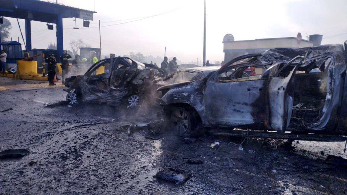 tragedia en peaje Casablanca — Tragedia en peaje Casablanca: familia de Santander murió incinerada en choque de