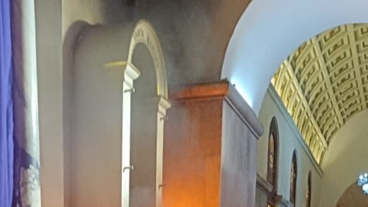 incendio Catedral Santa Marta — Incendio en Catedral de Santa Marta: causas del fuego en Semana Santa