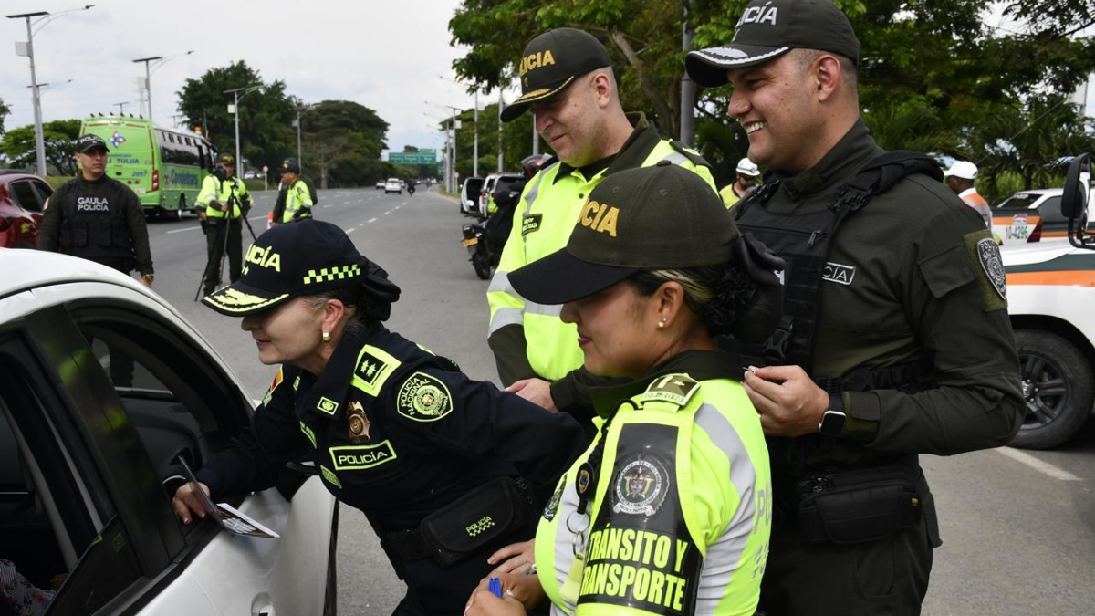 tráfico en Semana Santa Valle del Cauca — Tráfico en Semana Santa Valle del Cauca: 1 millón de vehículos y operativo de se
