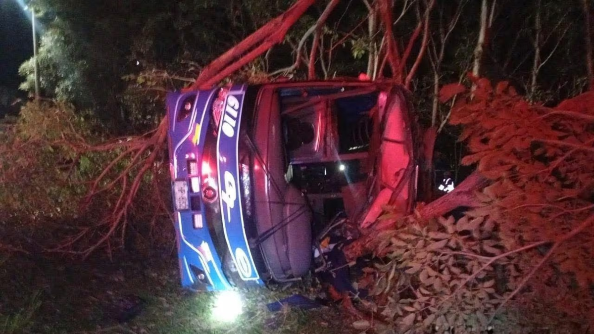 Accidentes Puerto Tejada Candelaria — Doble Accidente en Vía Puerto Tejada - Candelaria Genera Caos Vial