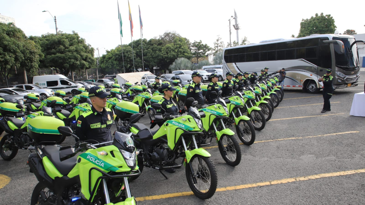 Refuerzo Policía Cali — Refuerzo Policía Cali: Alcaldía invierte 3.000 millones en nueva flota y chaleco