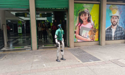 Robot pausas activas — Robot de Pausas Activas Llega a Antioquia para Promover Bienestar Laboral