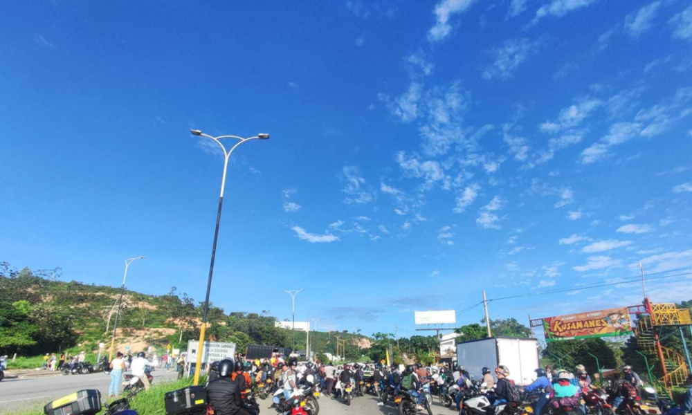 Paro Santander avalúo — Paro Santander Avalúo: Quinto Día de Bloqueos Afecta Palonegro y Rutas Clave