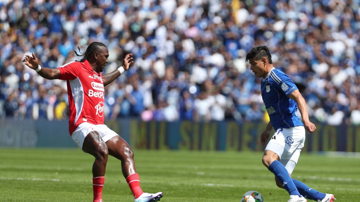 polémica arbitral clásico — Polémica Arbitral Clásico: Rodallega Contradice a Falcao tras Empate
