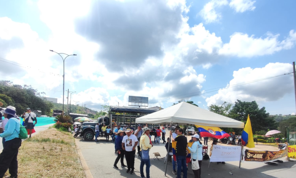 Acuerdo paro Lebrija — Acuerdo para levantar paro en Lebrija: Campesinos y Gobernación de Santander log