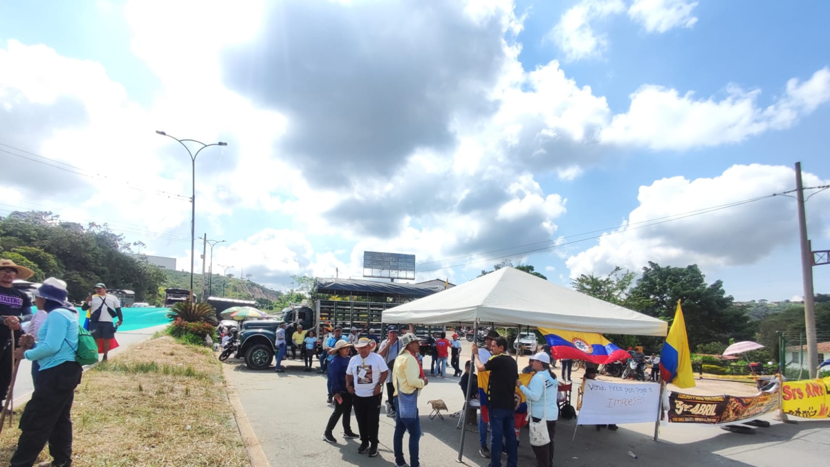 Acuerdo paro Lebrija — Acuerdo para levantar paro en Lebrija: Campesinos y Gobernación de Santander log