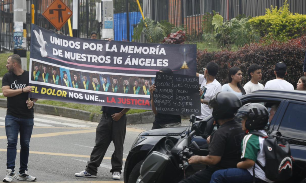Tragedia Liceo Antioqueño — Familias de víctimas de la Tragedia Liceo Antioqueño exigen justicia y denuncian