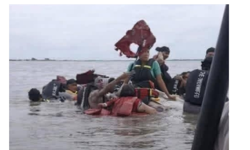 naufragio embarcación Bolívar — Naufragio en Ciénaga de la Iguana: 18 Pasajeros Rescatados en Sur de Bolívar