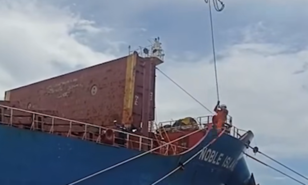 Incidente Puerto Buenaventura — Incidente Puerto Buenaventura: Operario Quedó Colgando de una Cuerda en el Puert