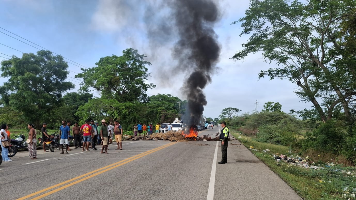 Protestas Calamar Afinia — Protestas Calamar Afinia: Tensión por servicio eléctrico y morosidad en Bolívar