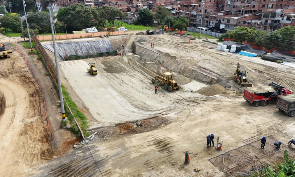 Medellín Drenaje Sostenible — Medellín Construye Sistema Drenaje Sostenible Líder Nacional